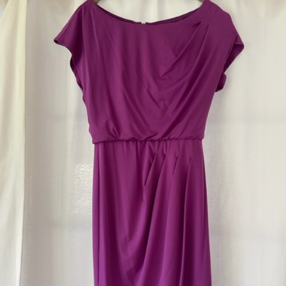 Vince Camuto size 4 occasion dress with flattering darting